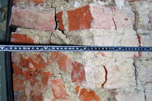  Bild 4: Bruchbild eines Mauerwerkspfeilers im Erdgeschoss 
