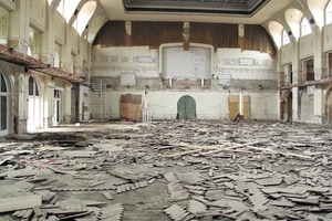  Abrissarbeiten im Großen Saal... 