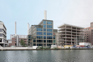  Ansicht des „H7“ genannten Büroneubaus aus Holz am Hafen in Münster 