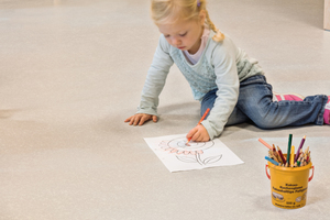  Kautschukboden in einem Kindergarten 