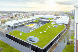  Das Grundstück des Schul- und Sportkomplexes im Stadtviertel Trivaux-La Garenne liegt in der Mitte eines insgesamt 5 ha großen trapezförmigen Grundstücks (150 x 400 m) 