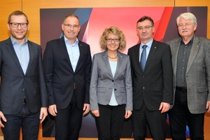  Das Rektorat der Hochschule Karlsruhe (v. l.): Prof. Dr. Robert Pawlowski, Prof. Dr. Frank Artinger, Kanzlerin Daniela Schweitzer, Prof. Dr. Franz Quint, Prof. Dr. Dieter Höpfel 