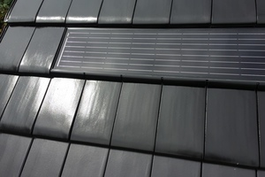  Dachintegrierter Solardachziegel 