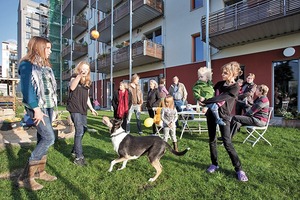  Der Garten wird ebenso gemeinschaftlich genutzt wie die begrünte Dachterrasse  