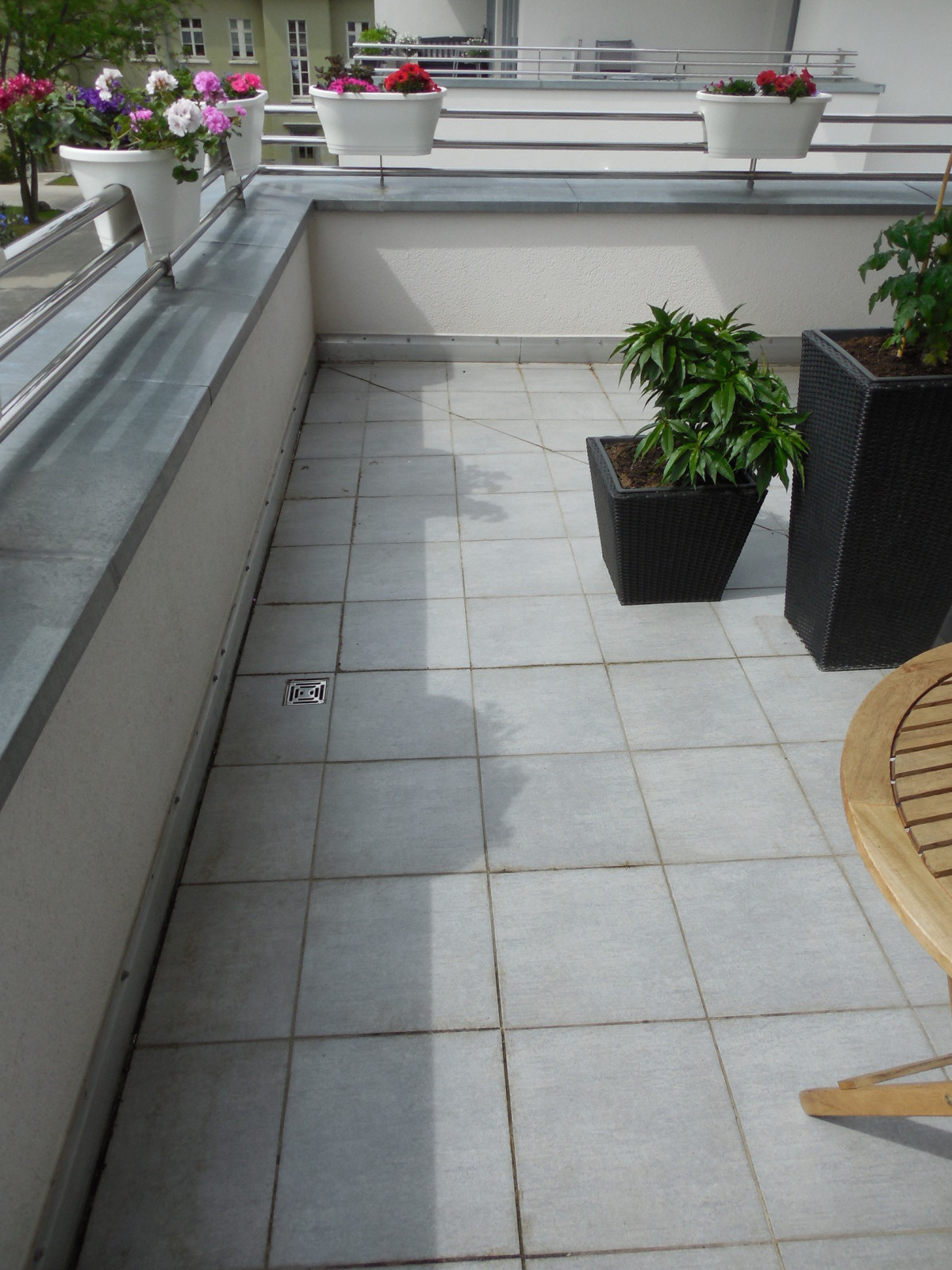 Vielschichtig Falsch Mangel In Mehreren Funktionsschichten Einer Dachterrasse Deutsche Bauzeitschrift