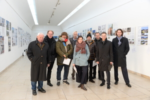  Die Jury v.l.: Gerhard Hausladen, Burkhard Fröhlich, Peter Cachola Schmal, Hermann Seeberger, Anne-Julchen Bernhardt, Stephan Engelsmann, Benedikt Schulz, Ernst Uhing, Matthias Fuchs 