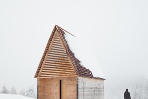  Die Kapelle der Bauernfamilie Müllner steht auf einer Hügelkuppe und dient als Andachtsraum 
