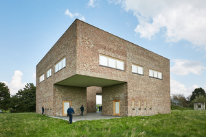  Der Turm, Skulptur von Erich Heerich, auf der Museumsinsel Hombroich 