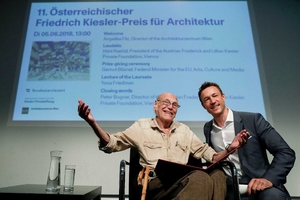  Friedrich Kiesler-Preis an Yona Friedman. Der Architekt und Theoretiker feierte am Tag der Preisübergabe durch Bundesminister Gernot Blümel seinen 95sten Geburtstag. Glückwünsche! 