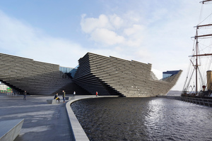  Schiff, Stein, Wellenberg: das V&amp;A in Dundee spielt auf vielen Assoziationsfeldern (rechts: die RRS Discovery) 