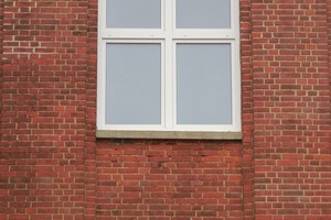  Bild 6: Fenster mit gleichartigen Verglasungen und gleichartigen Rahmen: Allein aufgrund der unterschiedlichen Größe und Geometrie ergeben sich deutlich unterschiedliche Wärmedurchgangskoeffizienten 