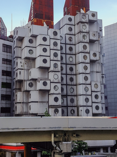 Capsule_Tower_Tokyo