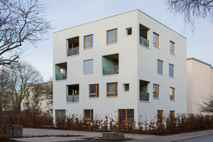  Jede Wohnung hat eine Loggia bzw. im Erdgeschoss eine Terrasse mit einem kleinen Mietergarten 