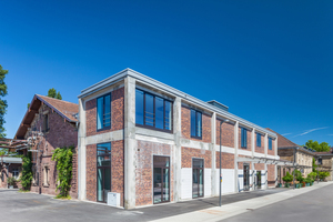  Alter Schlachthof KarlsruheDas Foto zeigt das von ASTOC architects and planners Köln mit Feigenbutz Architekten Karlsruhe sanierte Kühlhaus im neuen Kreativquartier in Karlsruhe. Heute sind dort Atelier- und Büroräume untergebracht. Mehr Informationen zum Projekt unter www.alterschlachthof-karlsruhe.de  