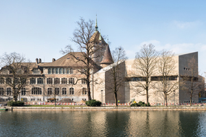  Der Neubau ähnelt dem Altbau in Textur und Porosität. Mit seiner Kubatur interpretieren die Architekten die Formen des bestehenden Museums 