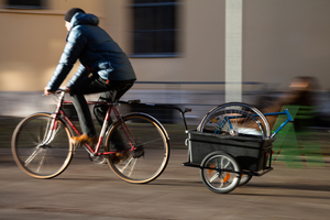  Ab sofort können StudentInnen den Fahrradlastenanhänger in der Fahrradwerkstatt kostenfrei ausleihen 