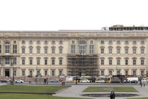  Schlossfassade zum Lustgarten, bereits ohne Humboldt-Box 