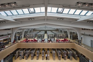  Umgestaltung zum Erinnerungs- und Lernort: die Bibliothek in der denkmalgeschützten Großviehhalle des ehemaligen Schlachthofs Düsseldorf 