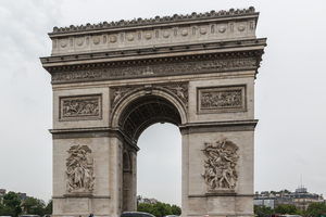  Noch unverpackt: der Arc de Triomphe 