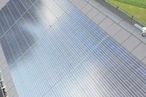 Photovoltaik als ­eigenständiges Bedachungsmaterial perfekt in die Dachfläche eingebunden 