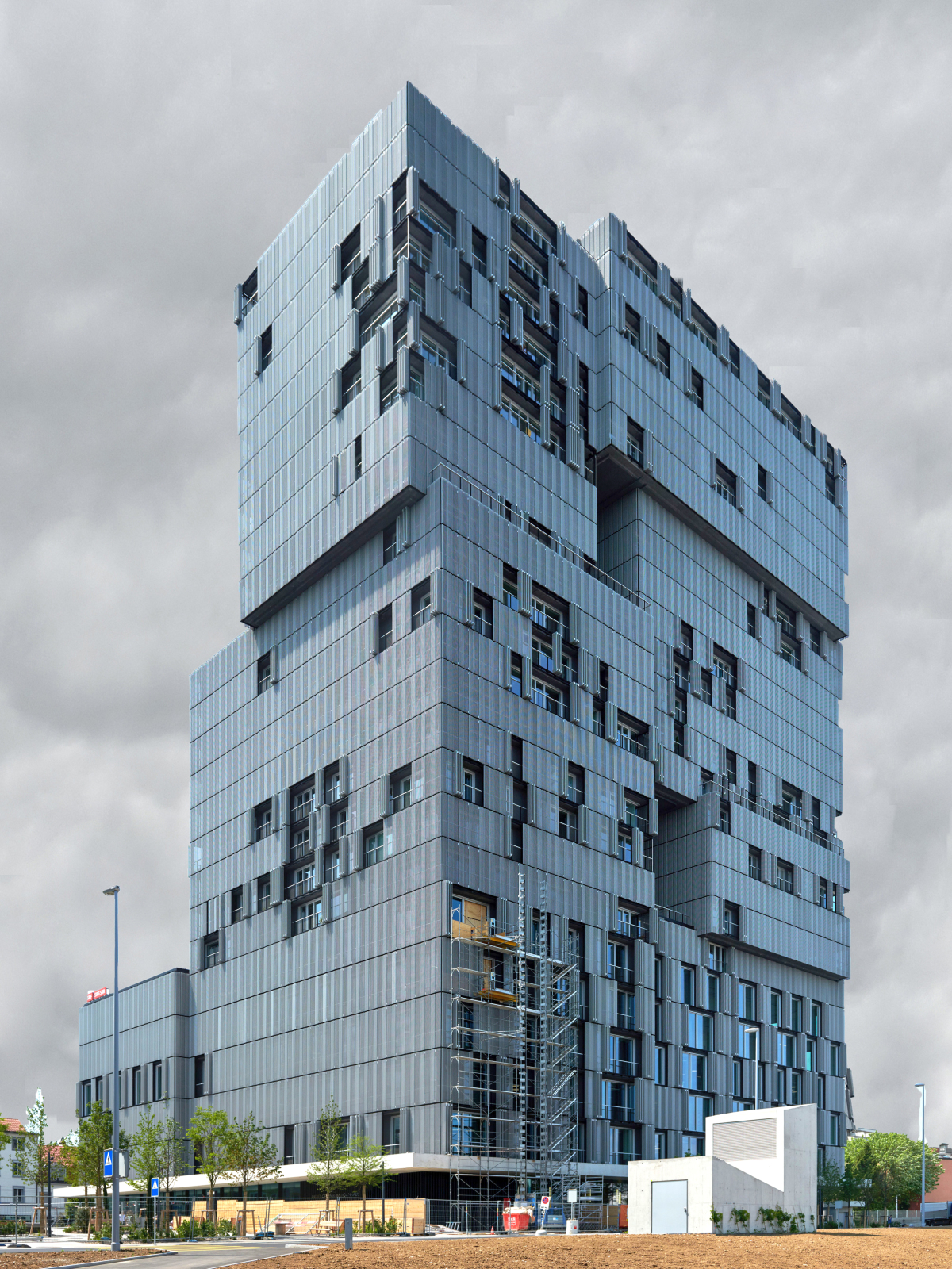 Meret Oppenheim Hochhaus, Basel. Ein Skandal? Deutsche