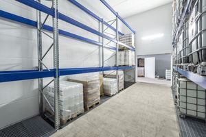  Ideale Voraussetzungen für die Lagerung und Abfüllung der Gefahrstoffe 
