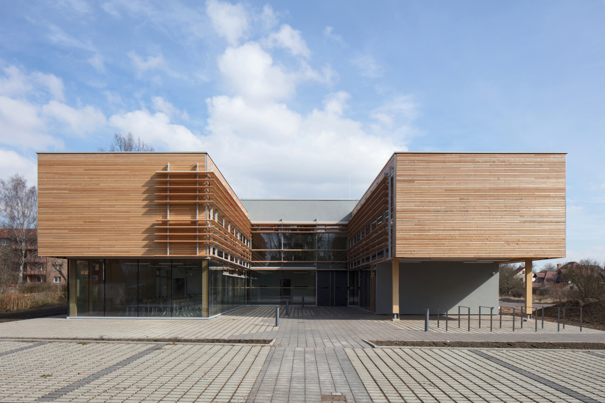 Forstamt Jena-Holzland, Stadtroda - Deutsche BauZeitschrift