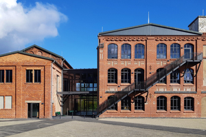  Das neue Studierendenhaus im denkmalgeschützten Gebäudekomplex der ehemaligen Textilfabrik Gottschalk 