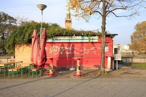  Imbissbude als Ess-Kultur-Hütte 