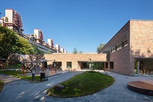  Betriebskindertagesstätte „Schneebergkids“ des Uniklinikums Aachen
Architektur: NPA, Köln; Landschaftsarchitektur: FSWLA Landschaftsarchitektur,
Düsseldorf 