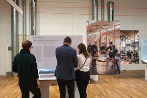  Die Ausstellung veranschaulicht die Projekte mit großformatigen Bilderzählungen, Modellen und Objekten, Filmen und lassen die beteiligten zu Wort kommen 