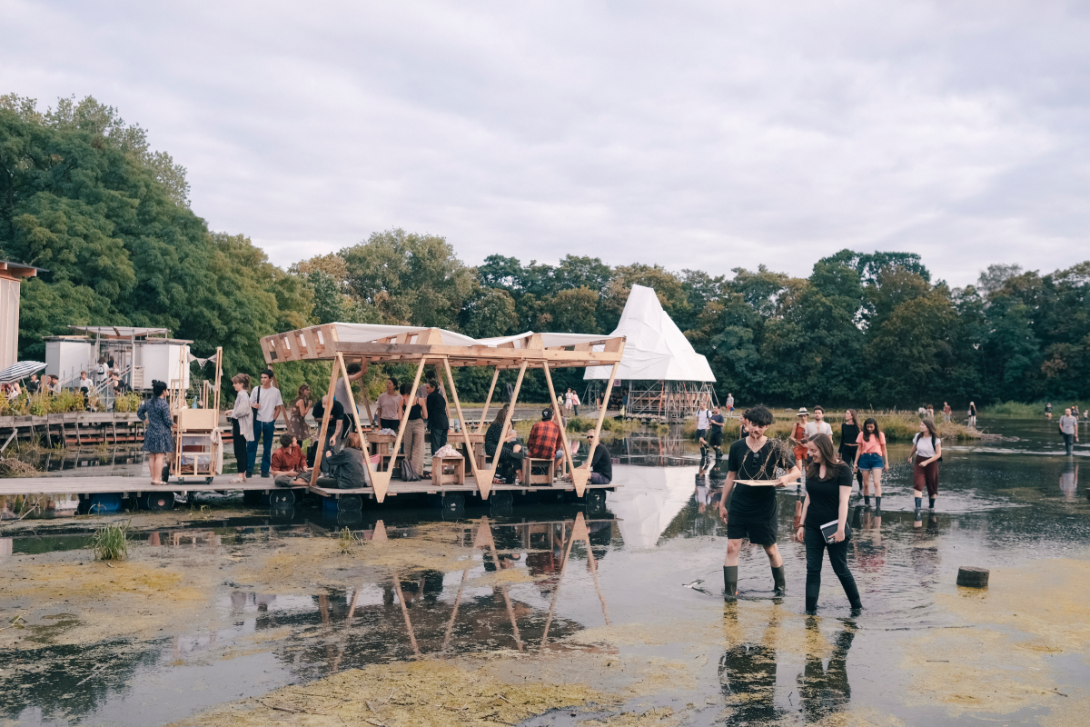 Raumlabor und die Floating University Deutsche BauZeitschrift