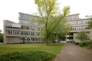  Institut für Hygiene und Mikrobiologie, dem „Mäusebunker“ benachbart  