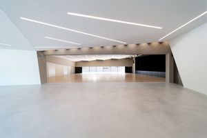  Foyer und Saal mit geöffneter Trennwand<br /> 