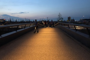  Gewinner Kategorie Außenbeleuchtung/Öffentliche Bereiche: Brücke Baakenhafen Mitte - Hamburg / Lichtplanung: Conceptlicht GmbH, Traunreut
 