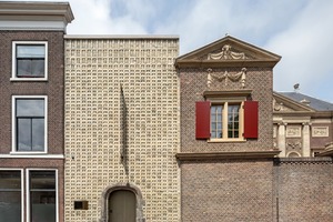  Aus den Niederlanden, einem Land mit Ziegelsteintradition: Das Museum De Lakenhal in Leiden: Entworfen und realisiert von Happel Cornelisse Verhoeven Architecten, Rotterdam/NL 