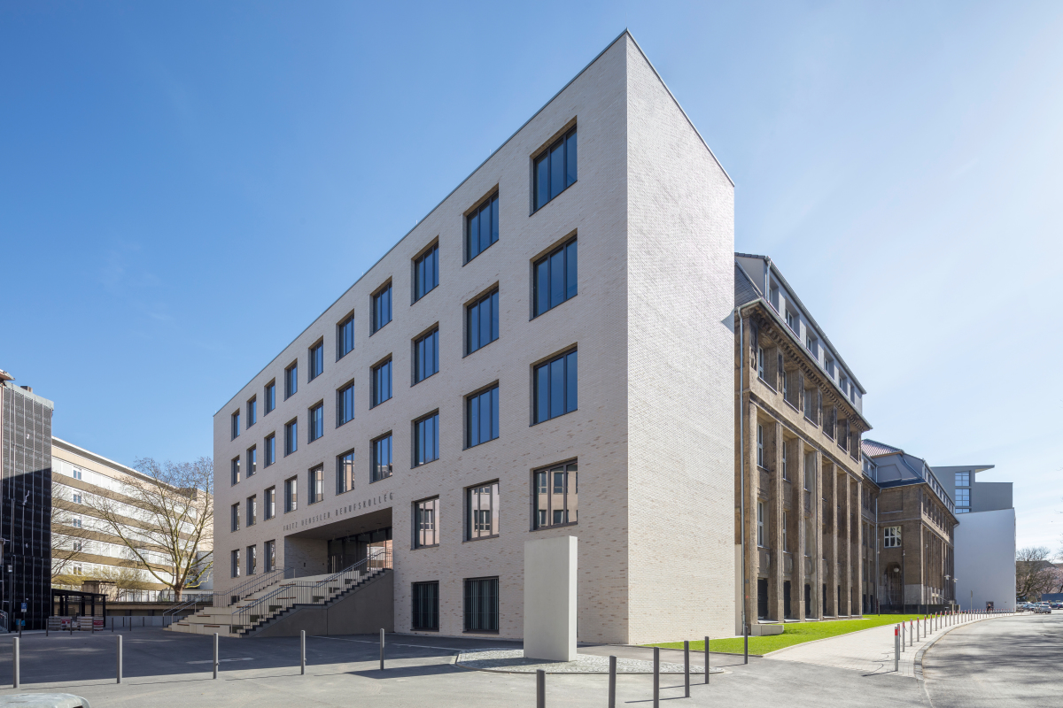 FritzHenßlerBerufskolleg, Dortmund Deutsche BauZeitschrift