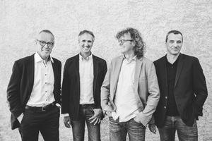  Hermann Kaufmann + Partner ZT GmbHv.l.n.r: Univ.-Prof. Arch. DI Hermann Kaufmann, DI Stefan Hiebeler, DI Christoph Dünser, Arch. DI Roland Wehinger, Andreas Ströhle M.Sc.www.hkarchitekten.at 