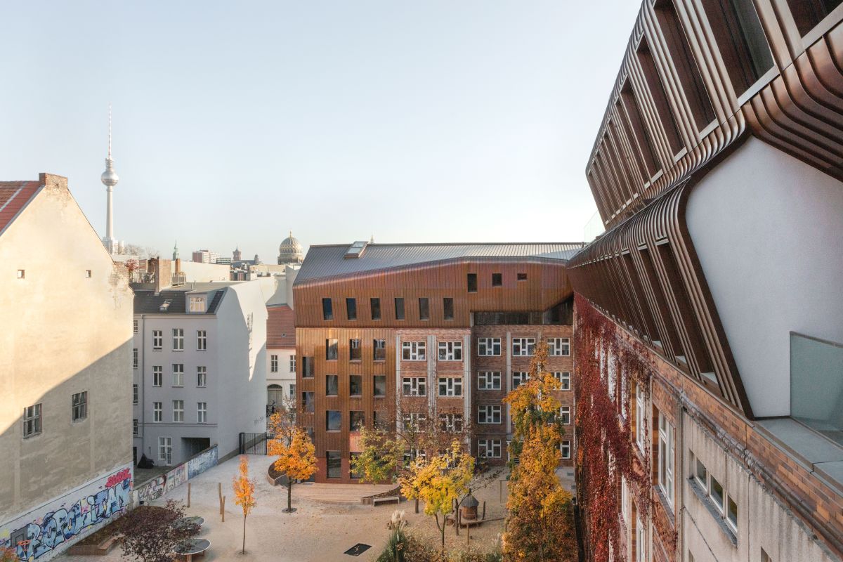 Berlin Metropolitan School, Berlin Deutsche BauZeitschrift