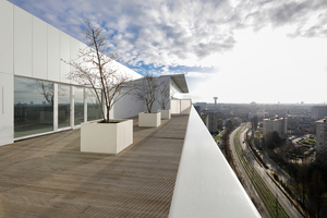  Ein Highlight sind die großzügigen, gemeinschaftlich nutzbaren Dachterrassen (hier die westliche) 