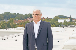  Autor: Ulrich Koch ist Geschäftsführer des Fachverbands Tageslicht und Rauchschutz e.V.www.fvlr.de 