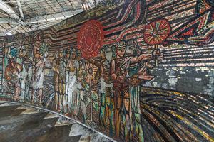  Mosaik an der Wand des Buzludzha-Monuments 