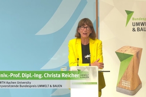  Juryvorsitzende, Univ.-Prof. Dipl.-Ing. Christa Reicher von der RWTH Aachen sieht in dem Bundespreis eine Aufforderung und einen Ansporn zugleich für die Bauherrschaft und für die Planenden im Bemühen um innovative und ressourceneffiziente Lösungen für ein nachhaltiges Bauen 