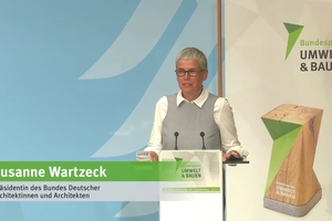  Susanne Wartzeck, Präsidentin des Bundes Deutscher Architektinnen und Architekten, fordert: „Wir müssen in Lebenszyklen denken und die gesamte Kette betrachten. Vielleicht brauchen wir ein Bundesministerium für Umbauten.“ 