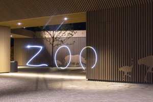  Kategorie Außenbeleuchtung/ öffentliche Bereiche: 
Beleuchtung des Eingangsbereiches des Zoos in Hannover _ 
Architektur/Innenarchitektur: Pape + Pape Architekten _ 
Lichtplanung: Schmitz Schiminski Nolte Design PartG

 