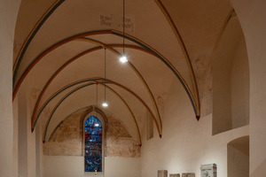  Kategorie Kulturbauten: 
Stadtpfarrkirche St. Marien, Altlandsberg _ 
Architektur: Manfred Thon _ 
Lichtplanung: Gregor Sgonina

 