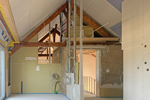  Der Ständerwerkbau ermöglicht Grundrisse frei von tragenden Wänden und erlaubt leicht neue Raumaufteilungen 