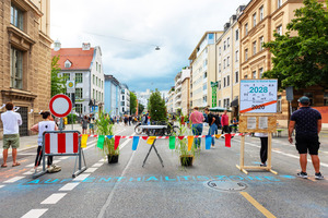  Mit der Aktion „100 Meter Zukunft“ simulieren die Stadtverbesser*innen eine alternative Realität der Schwanthalerstraße 