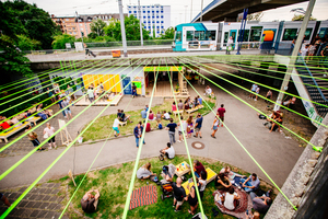  Placemaking an einem ­innerstädtischen Un-Ort in Mannheim: Die Haltestelle Fortschritt 2017 machte einen ungenutzten Stadtraum ­wieder sichtbar 