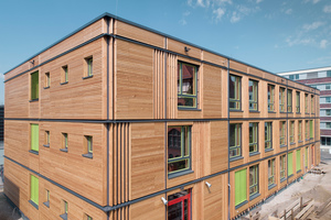  Im Rahmen der Berliner Schulbauoffensive entwickelten die ArchitektInnen für die Grundschulerweiterung ein wiederversetzbares Gebäudekonzept 